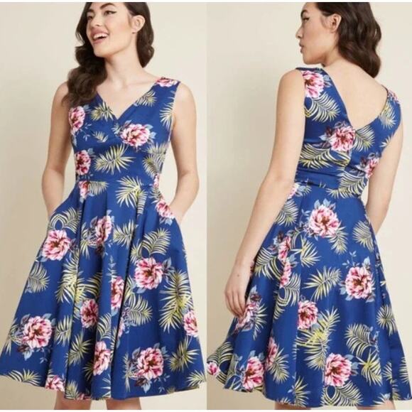 Ixia Modcloth Floral Retro Pinup Rockabilly Travel Cruise Dress Size M USA - Picture 1 of 6